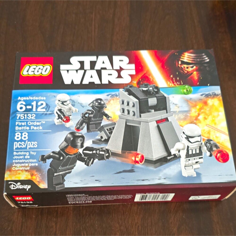 LEGO Star Wars 75132 First Order Battle Pack 88 pcs Ages 6-12 Stormtrooper
